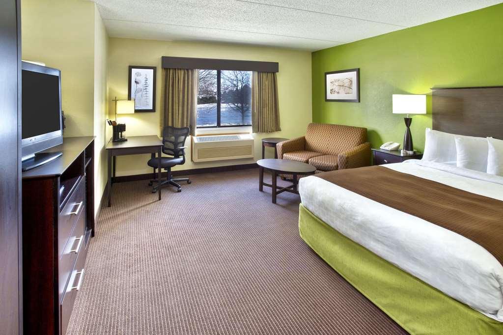 Quality Inn Oshkosh Zimmer foto